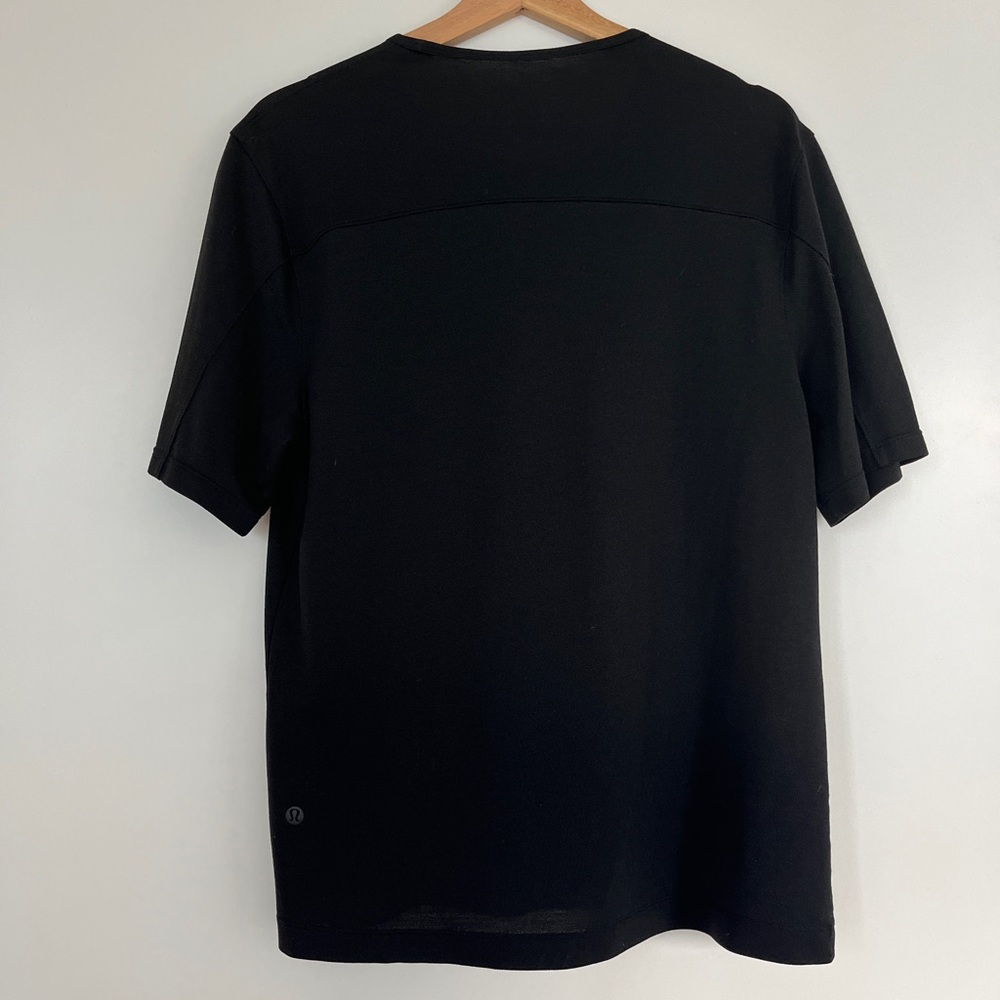 Lululemon T-shirt